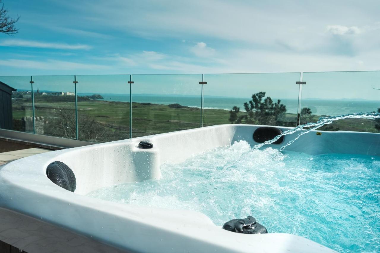 Priory Bay Escapes - Visum Apartment เท็นบี ภายนอก รูปภาพ