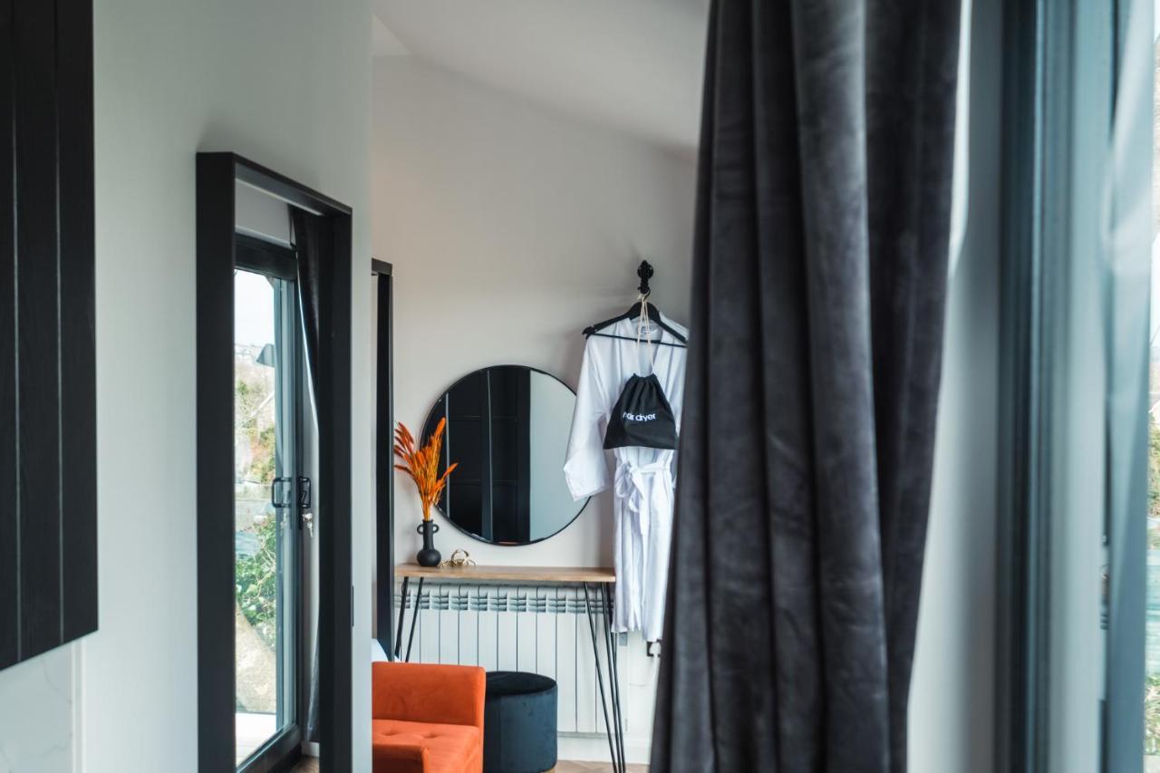 Priory Bay Escapes - Visum Apartment เท็นบี ภายนอก รูปภาพ
