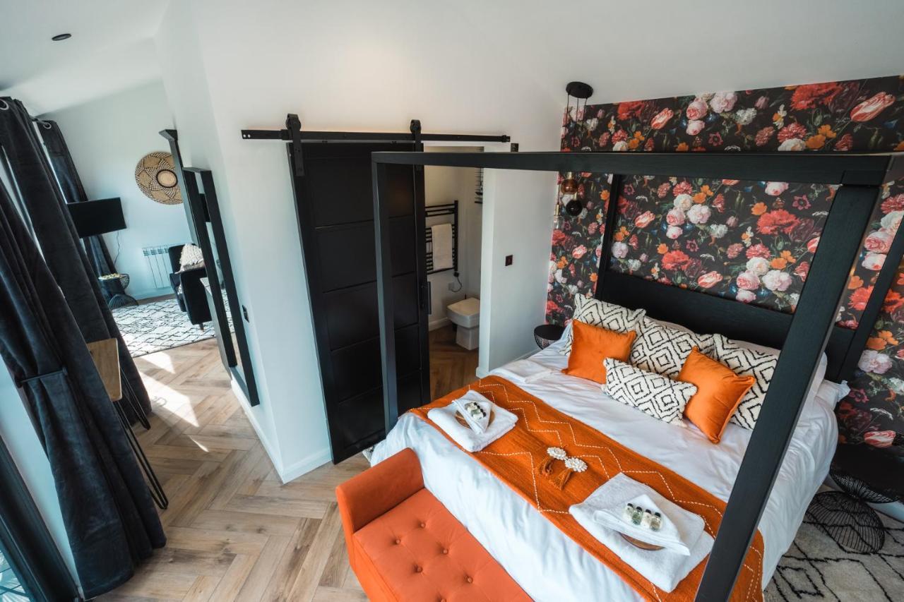 Priory Bay Escapes - Visum Apartment เท็นบี ภายนอก รูปภาพ