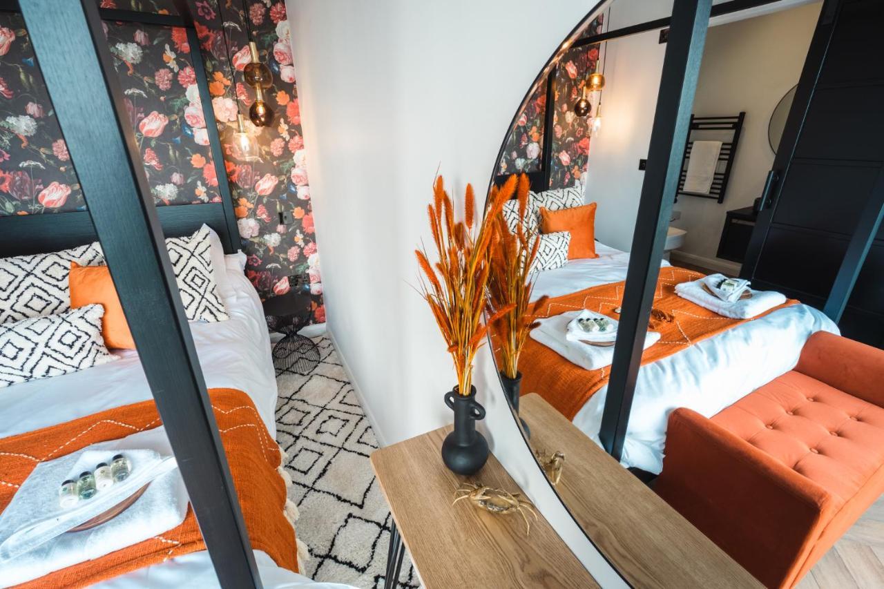 Priory Bay Escapes - Visum Apartment เท็นบี ภายนอก รูปภาพ
